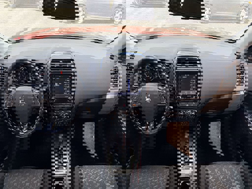 Used 2024 Mitsubishi Outlander Sport AWD image 13