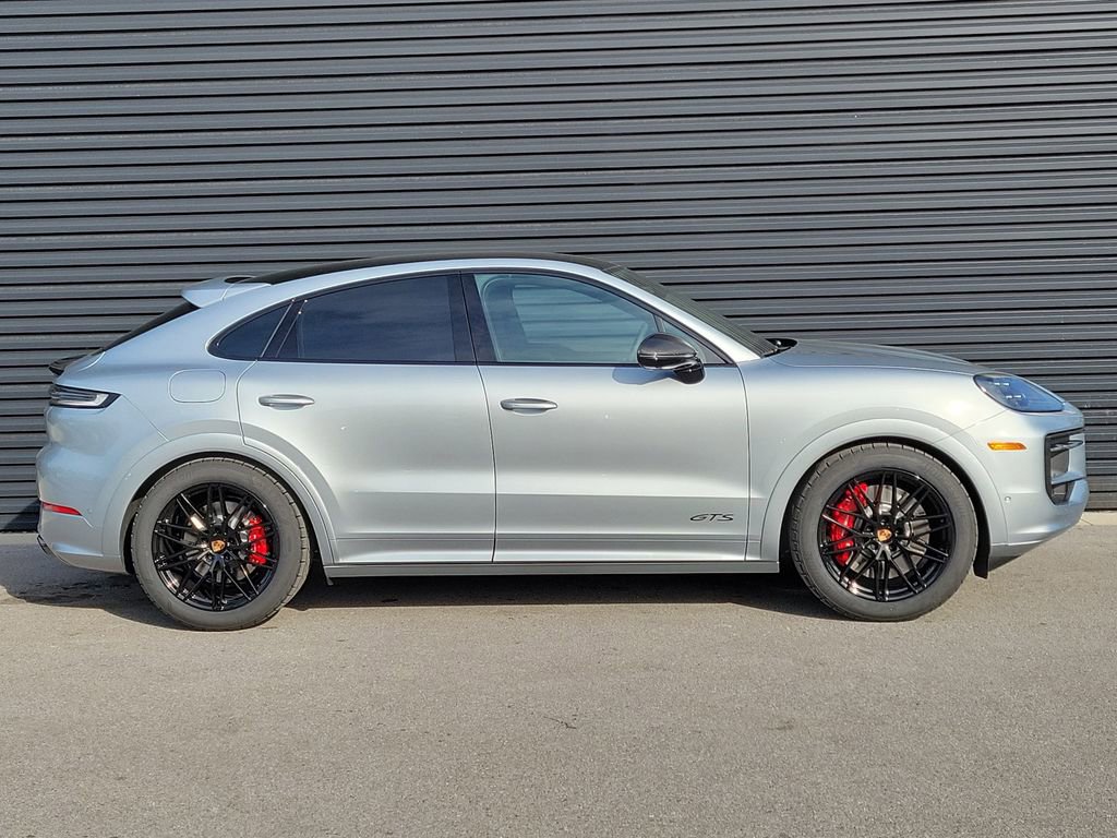 New 2026 Porsche Cayenne GTS image 8