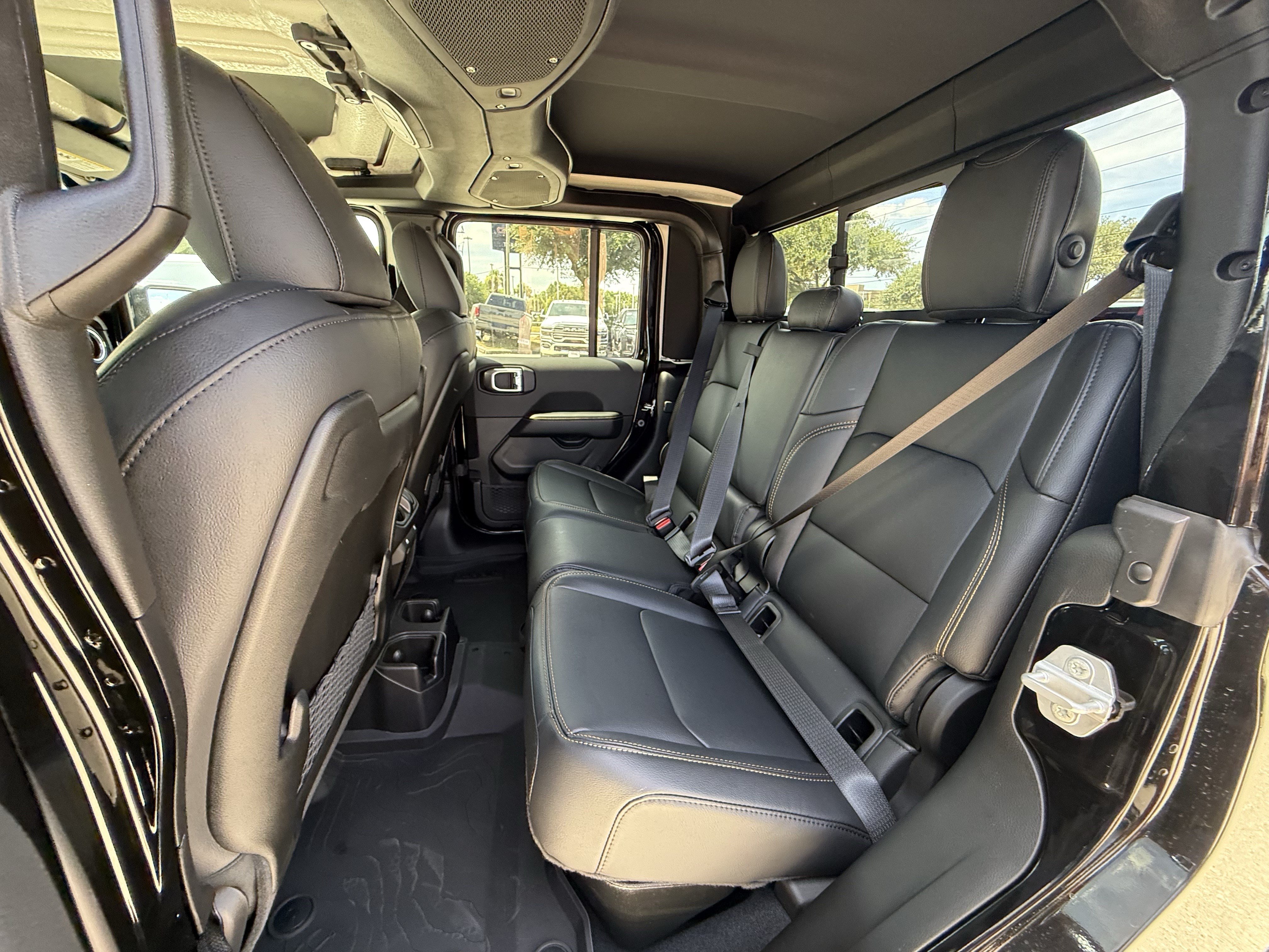 New 2026 Jeep Gladiator Sport AWD/4WD image 16