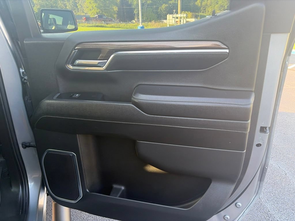 Used 2024 Chevrolet Silverado 1500 RST w/ Redline Edition AWD/4WD image 34