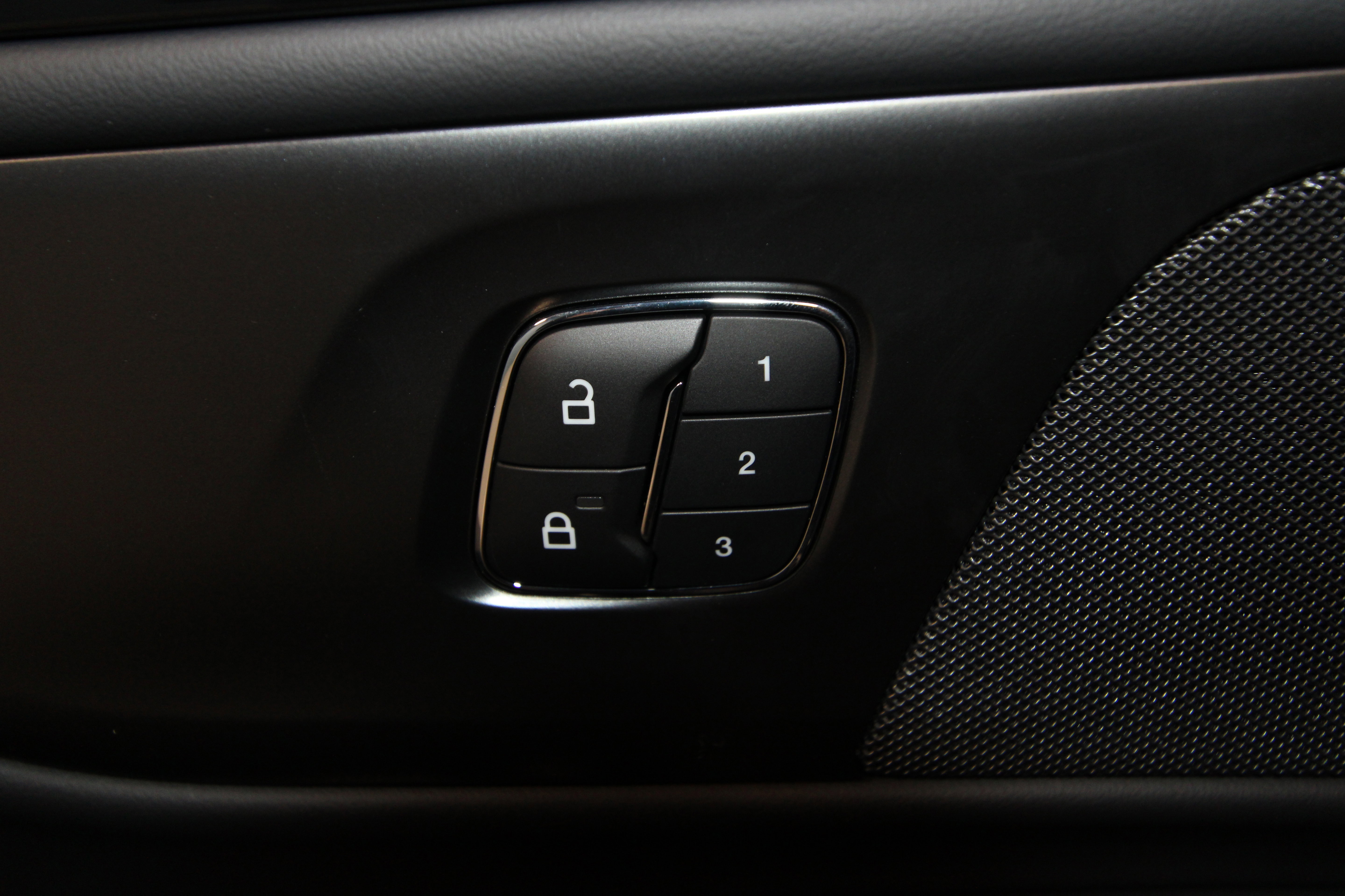 New 2026 Lincoln Nautilus Premier w/ Jet Appearance Package image 8