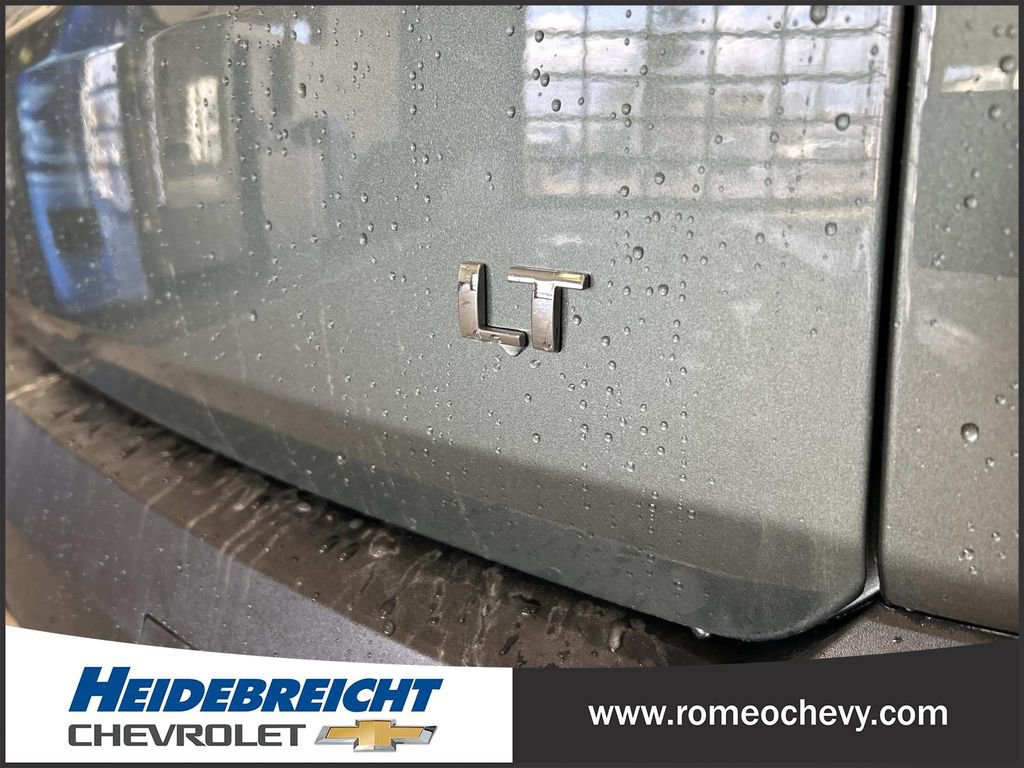 Used 2023 Chevrolet Traverse LT image 33