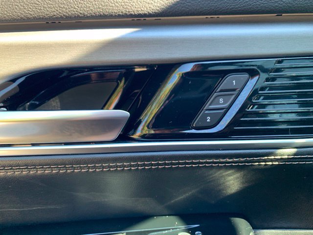 Used 2023 Jeep Wagoneer Series II AWD/4WD image 26