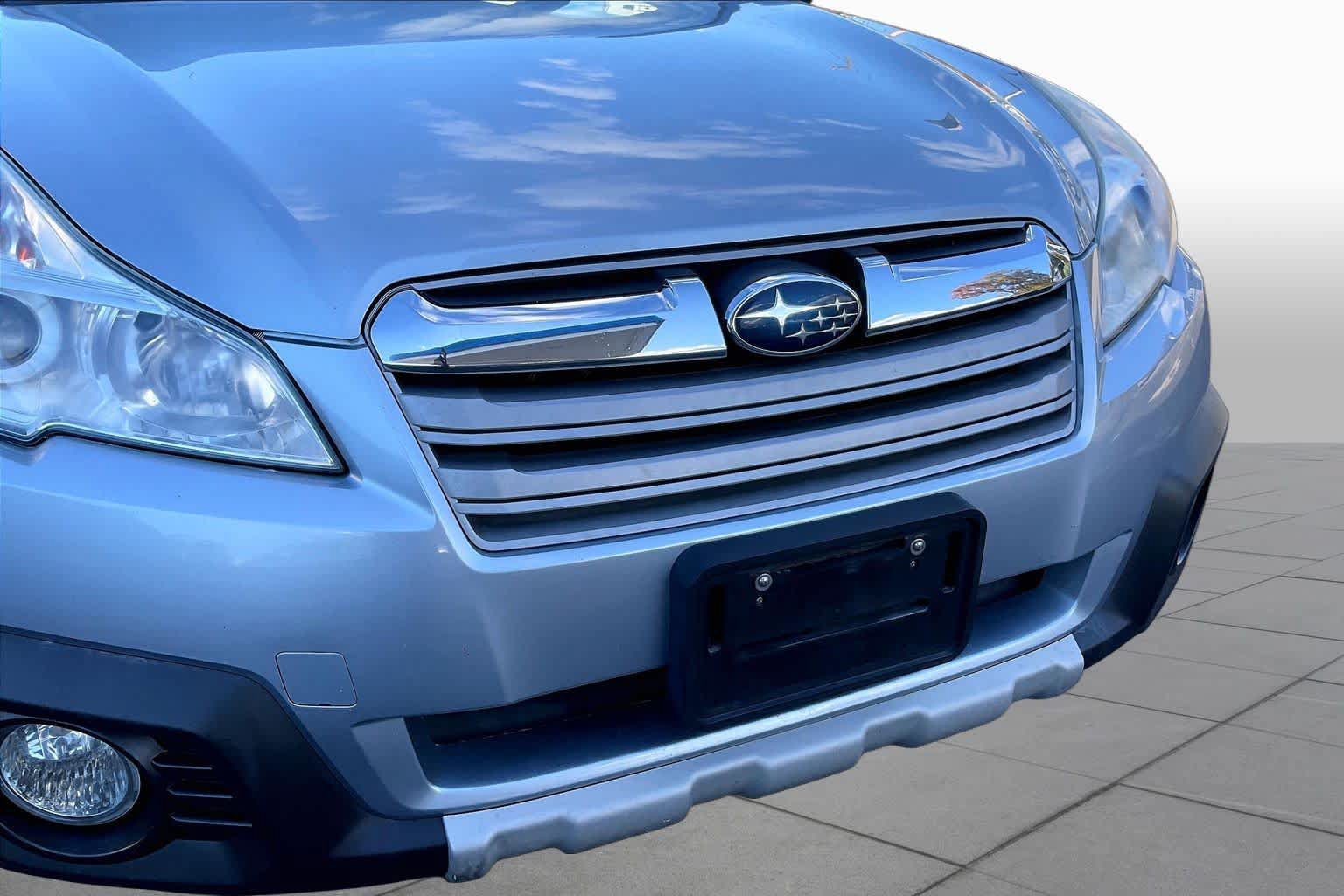 Used 2014 Subaru Outback 2.5i Limited AWD/4WD image 29