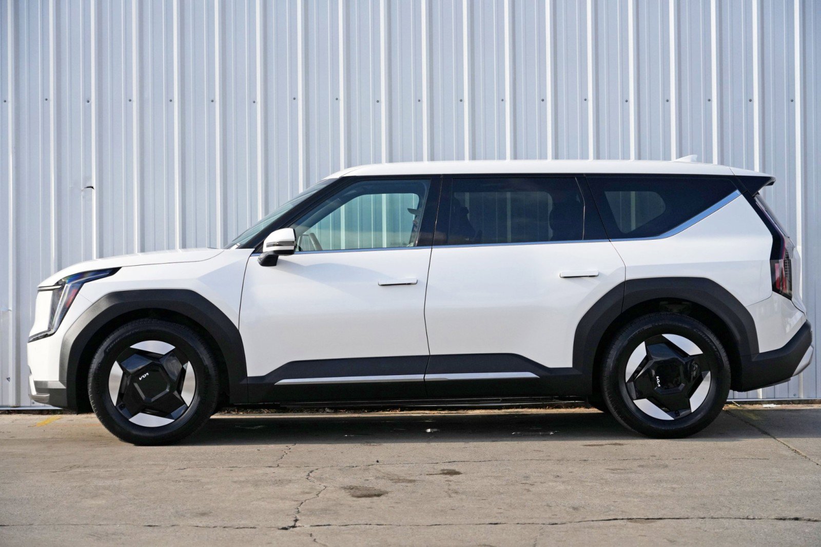 Used 2024 Kia EV9 Light Long Range image 7