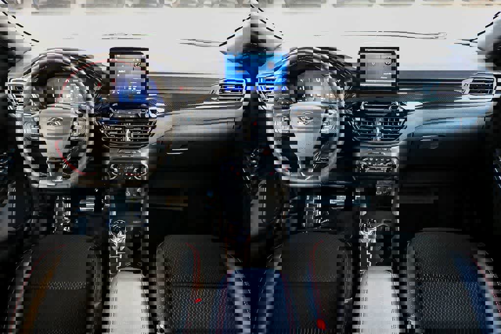 Used 2024 Ford Escape ST-Line w/ Cold Weather Package image 12