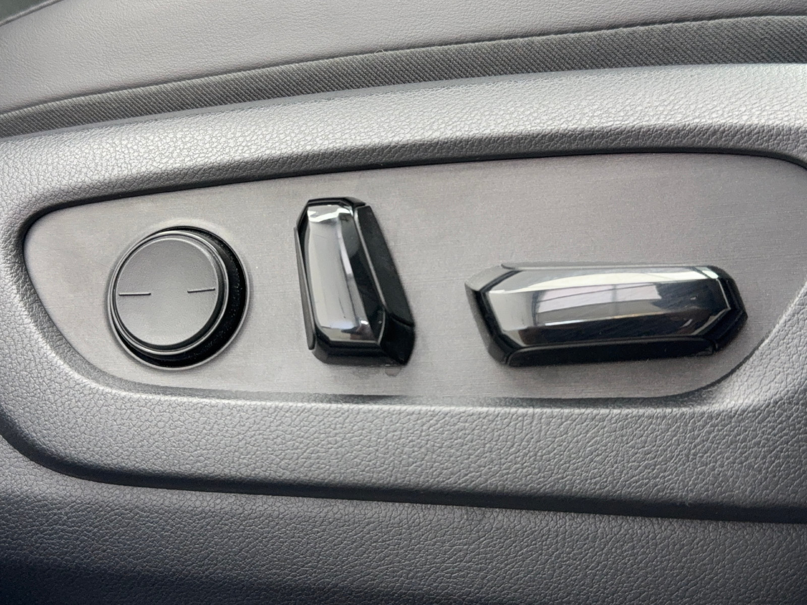 Used 2023 Lexus RX 350 Premium Plus w/ Cold Area Package FWD image 44