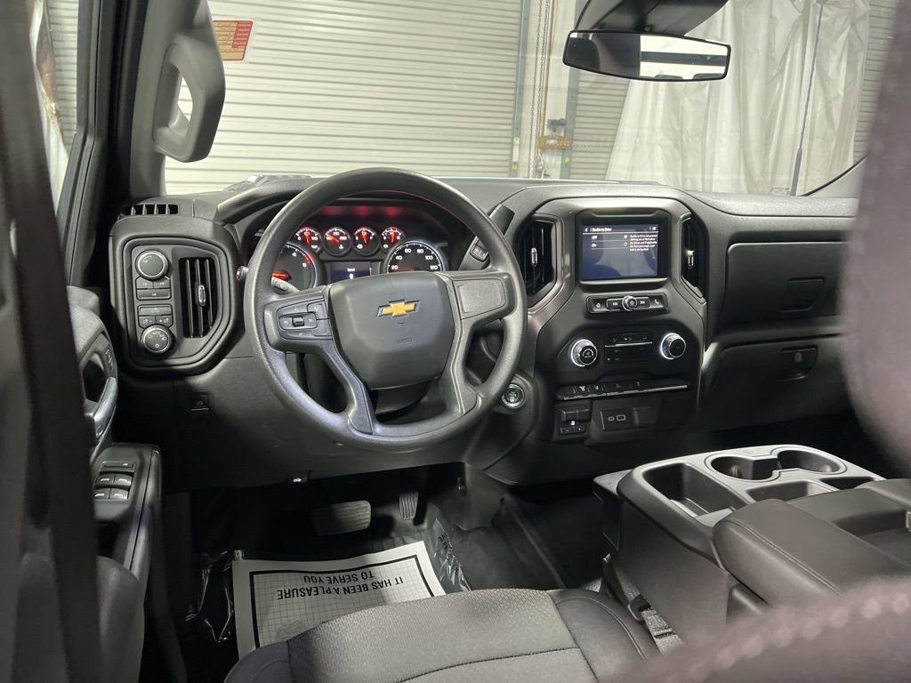 Used 2025 Chevrolet Silverado 3500 W/T image 24
