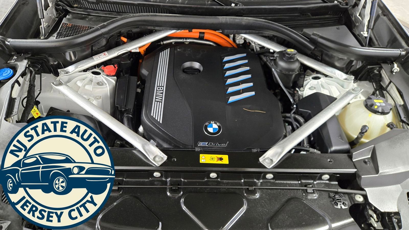 Used 2023 BMW X5 xDrive45e w/ Climate Comfort Package image 38