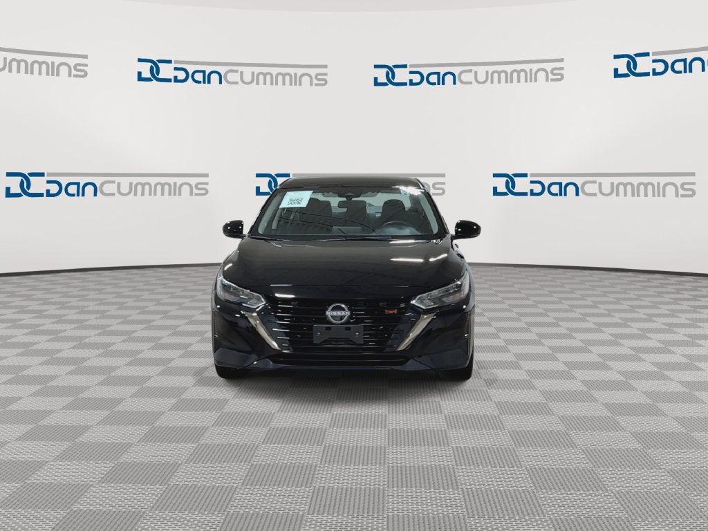 Used 2025 Nissan Sentra SR FWD image 3