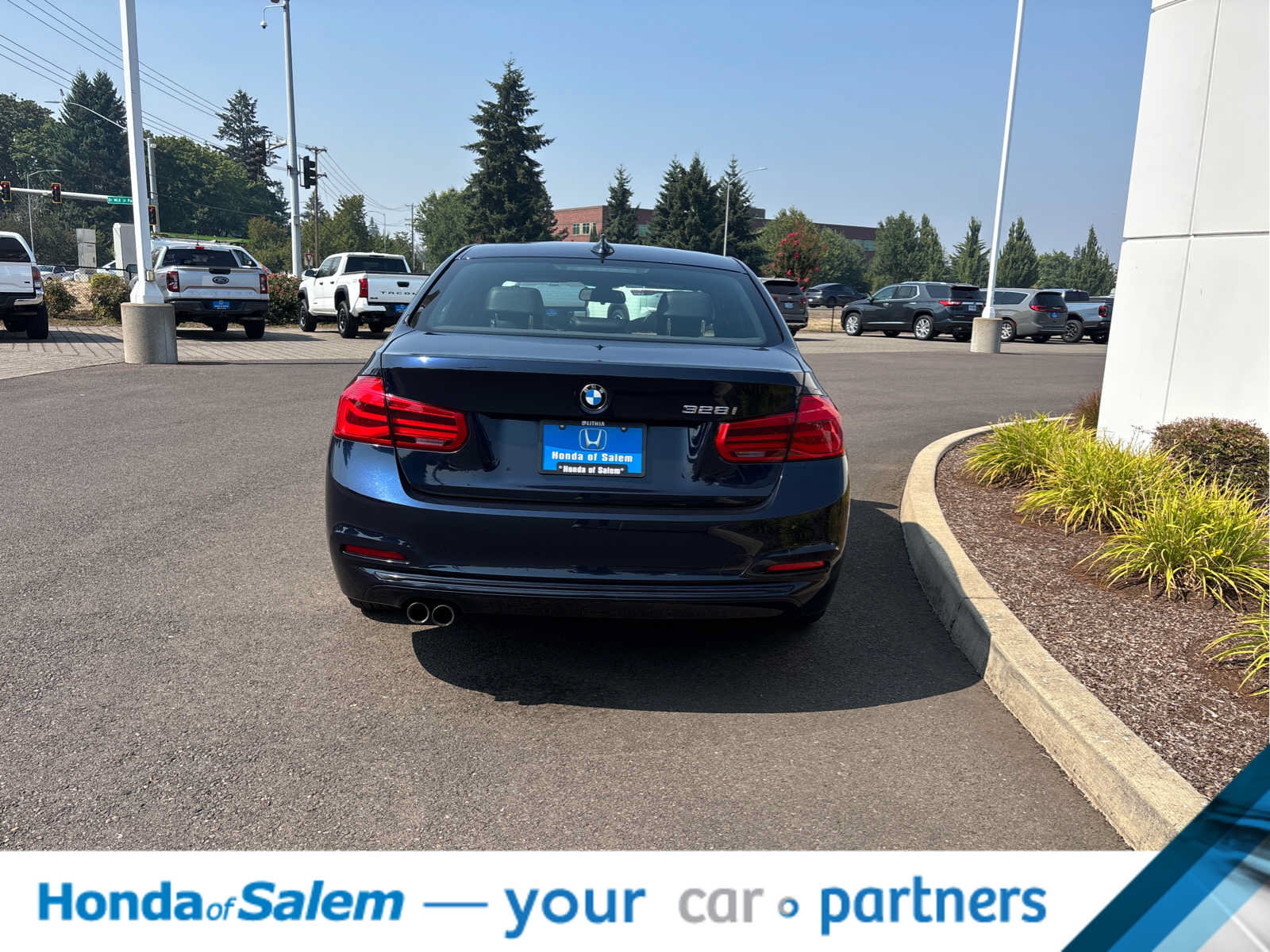 Used 2016 BMW 328i Sedan RWD image 5