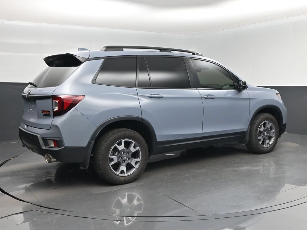 Used 2023 Honda Passport TrailSport image 3