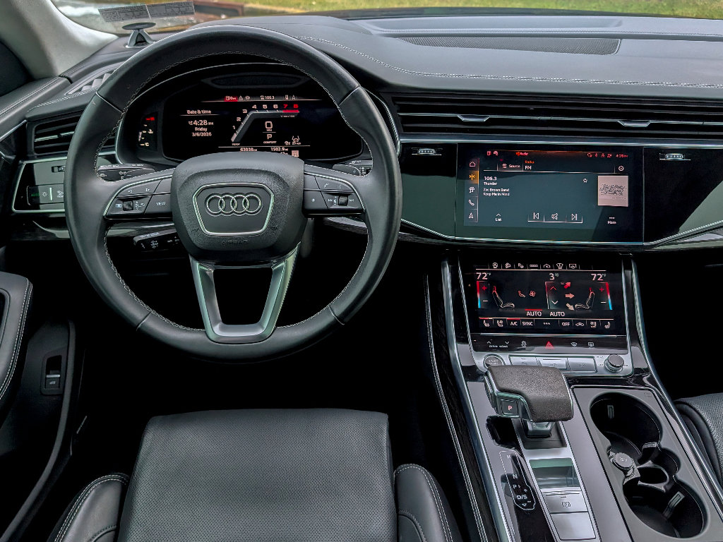 Used 2024 Audi Q8 Prestige image 25