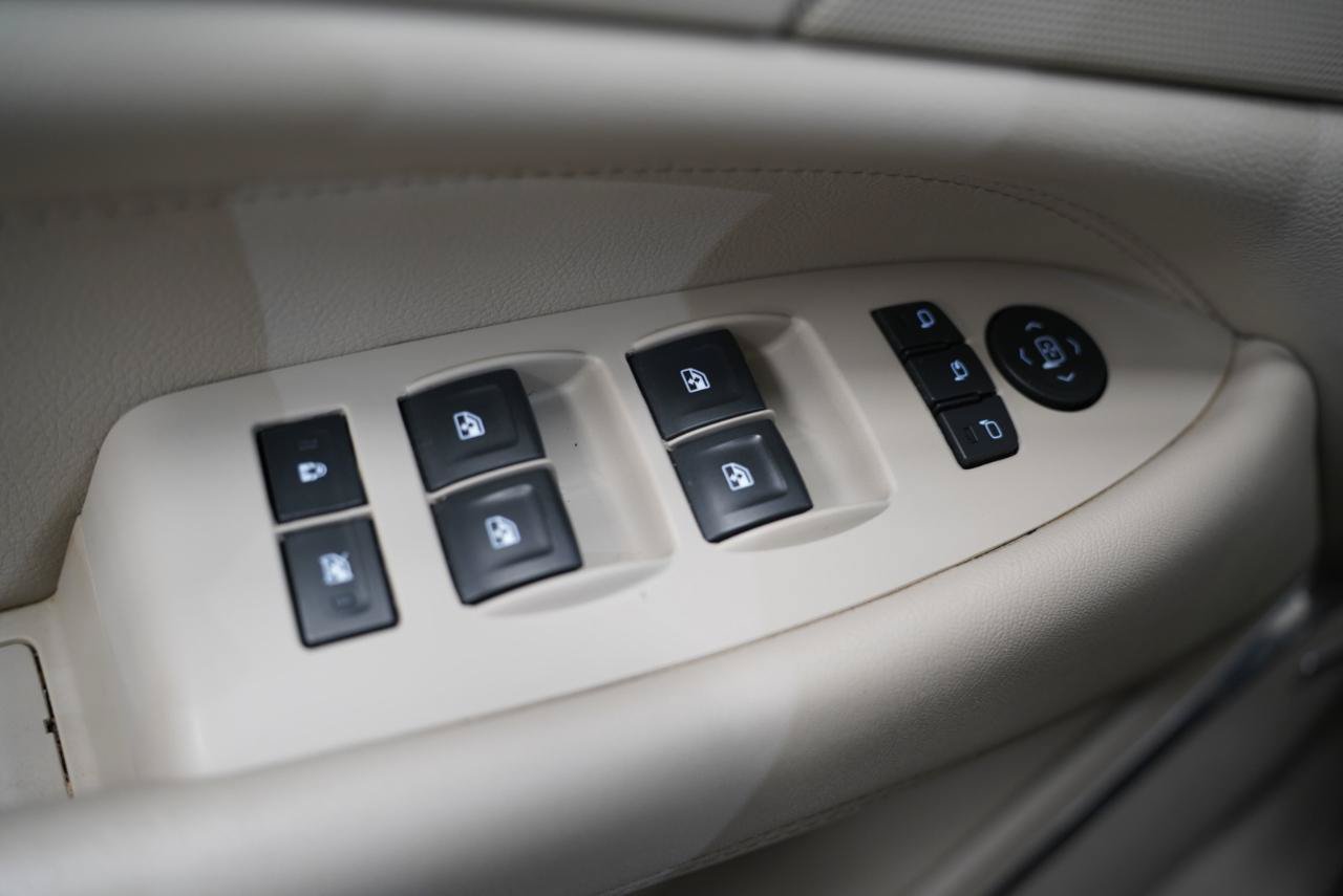 Used 2019 Cadillac Escalade Premium Luxury w/ LPO, Radiant Package AWD/4WD image 27