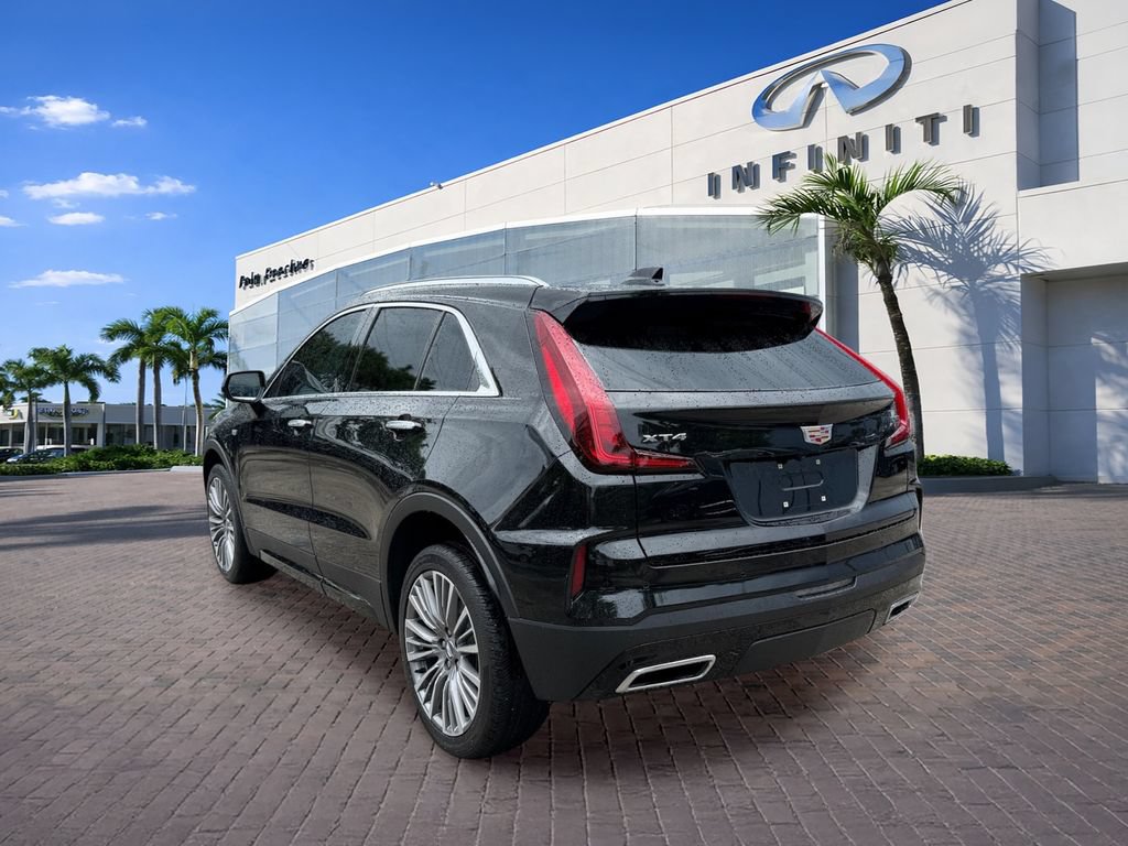 Used 2024 Cadillac XT4 Premium Luxury FWD image 5