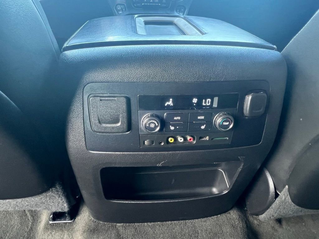 Used 2015 GMC Yukon Denali w/ Touring Package image 17