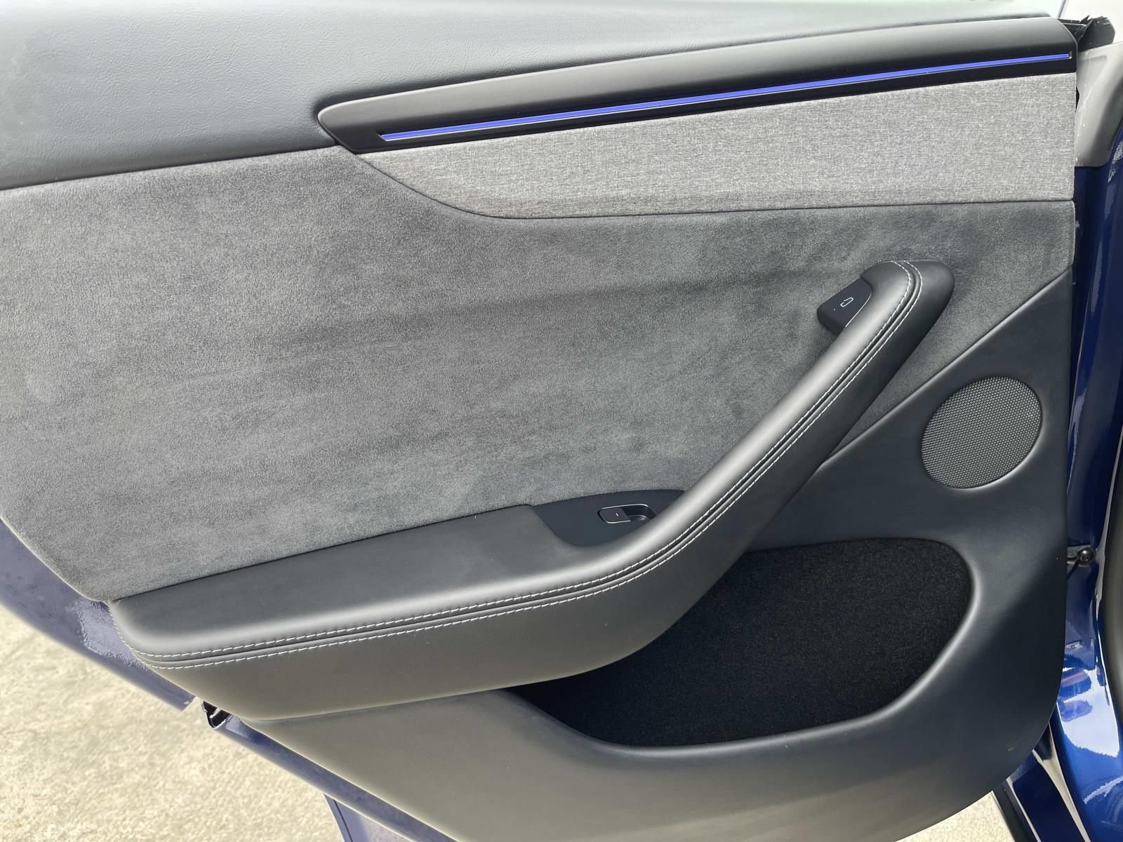 Used 2026 Tesla Model Y 2WD image 11