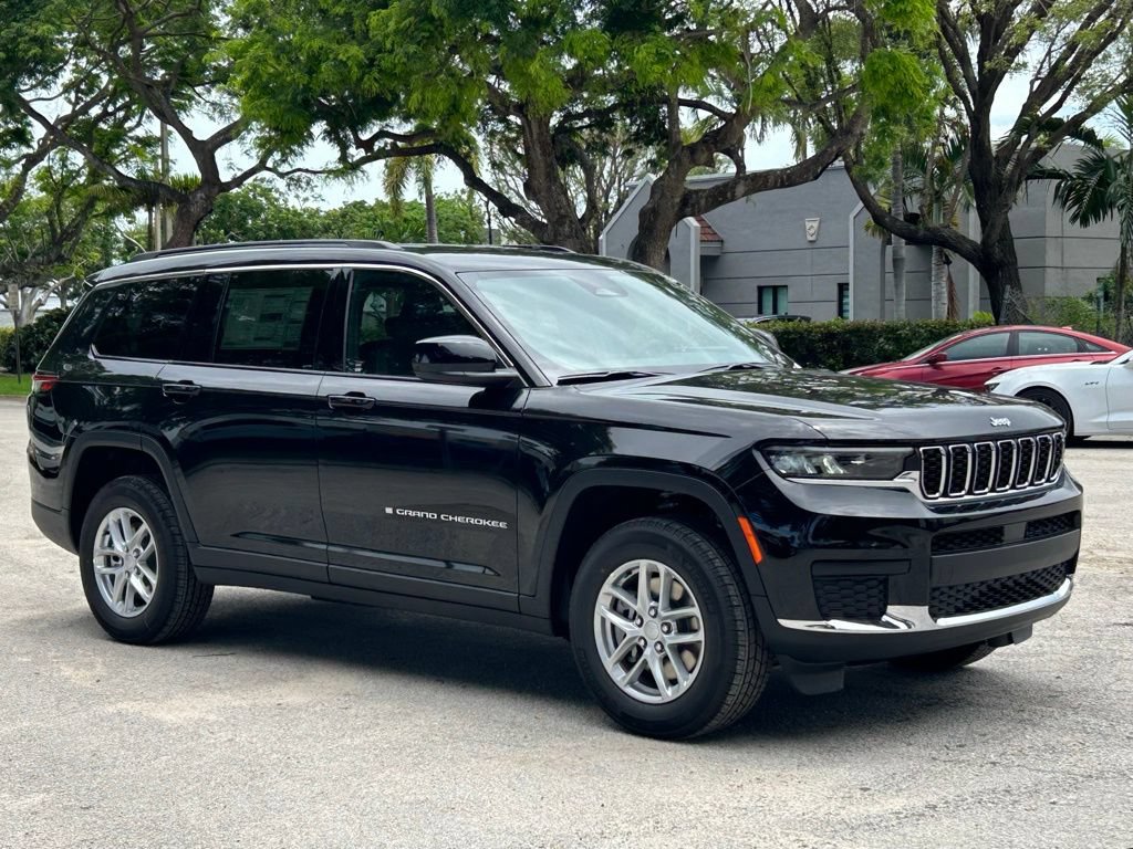 New 2024 Jeep Grand Cherokee L Laredo RWD image 2