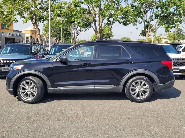 Certified 2022 Ford Explorer XLT w/ Equipment Group 202A RWD image 4
