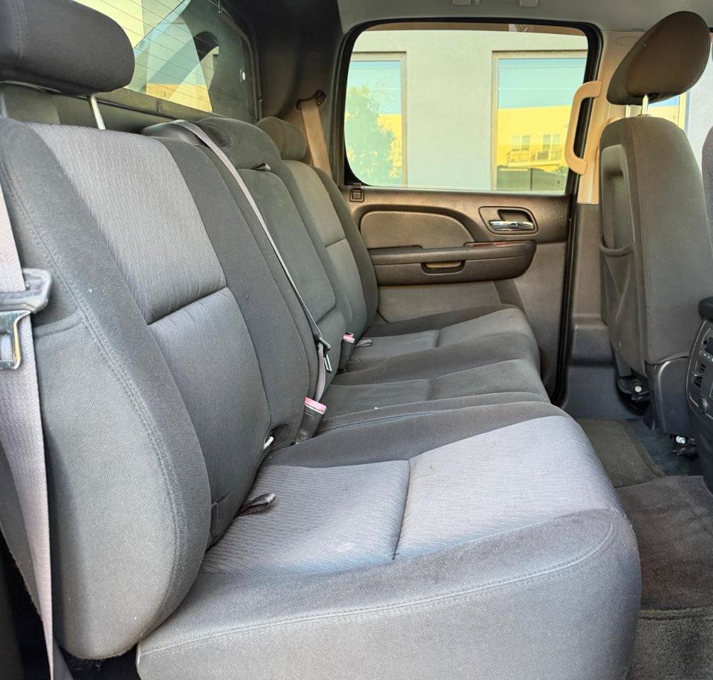 Used 2011 Chevrolet Avalanche LS w/ Convenience Package RWD image 14