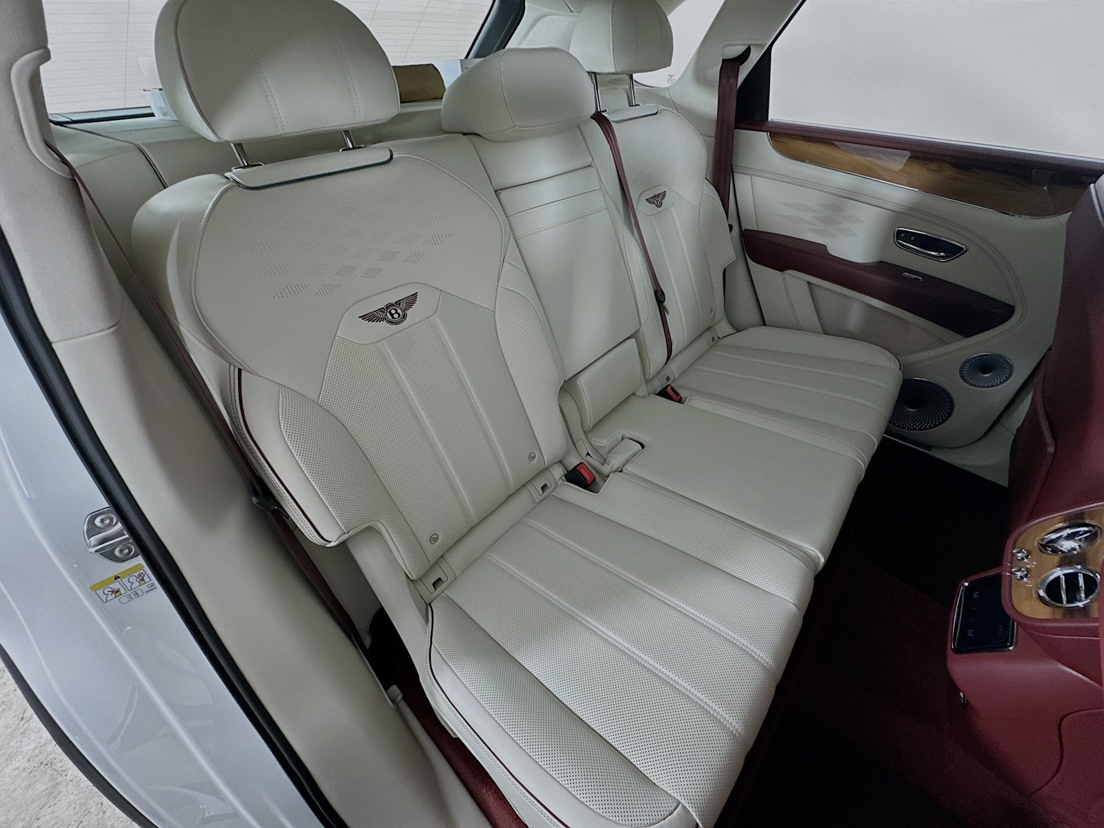 New 2026 Bentley Bentayga AWD/4WD image 67