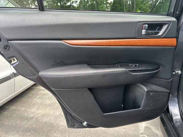 Used 2013 Subaru Outback 2.5i Limited w/ Moonroof Pkg AWD/4WD image 8