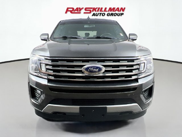 Used 2019 Ford Expedition XLT w/ Equipment Group 202A AWD/4WD image 2