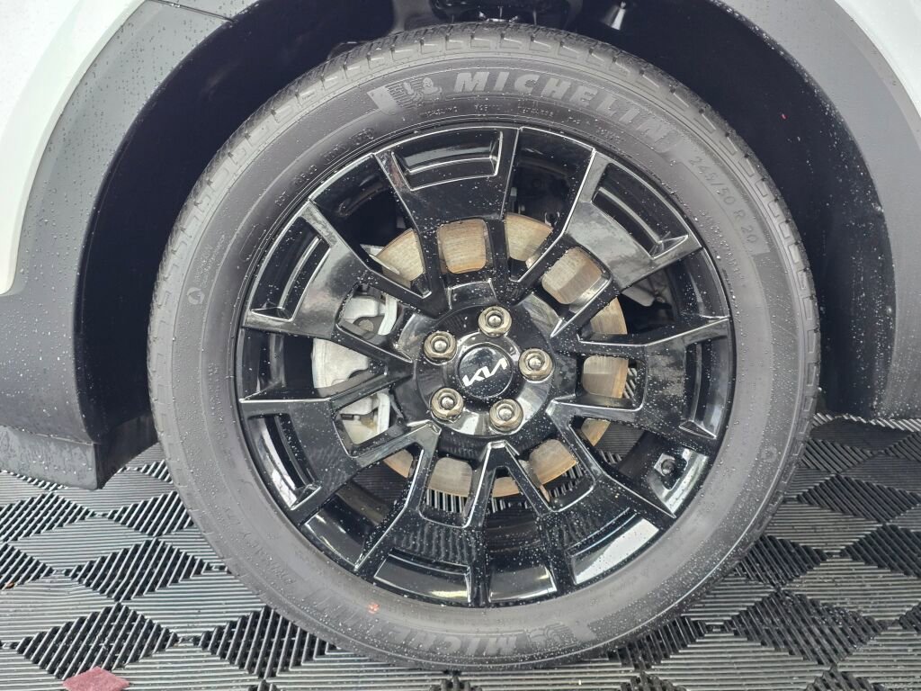 Used 2022 Kia Telluride EX w/ EX Premium Package image 12