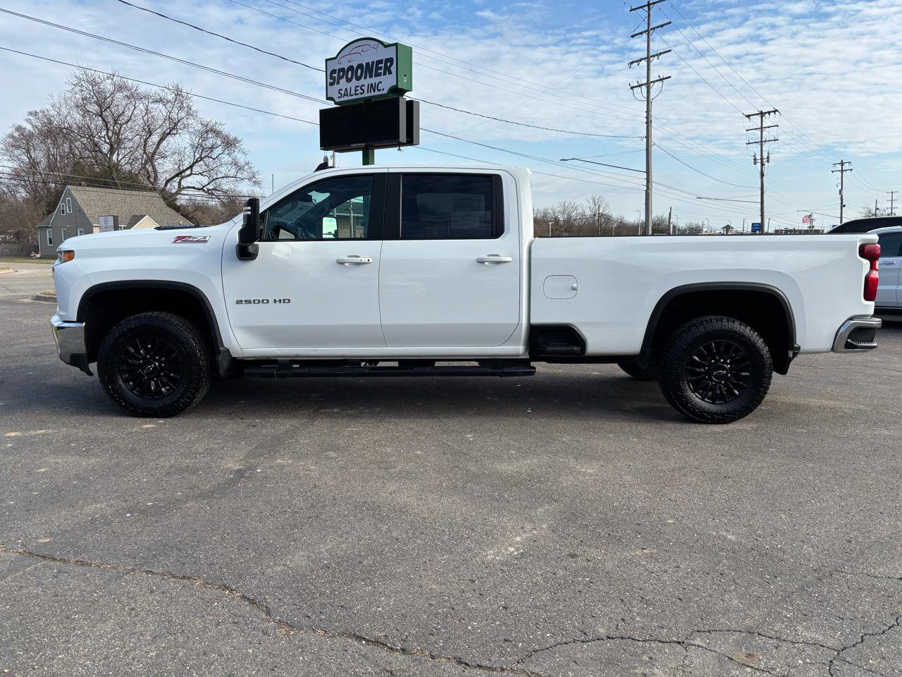 Used 2022 Chevrolet Silverado 2500 LT w/ Convenience Package image 2