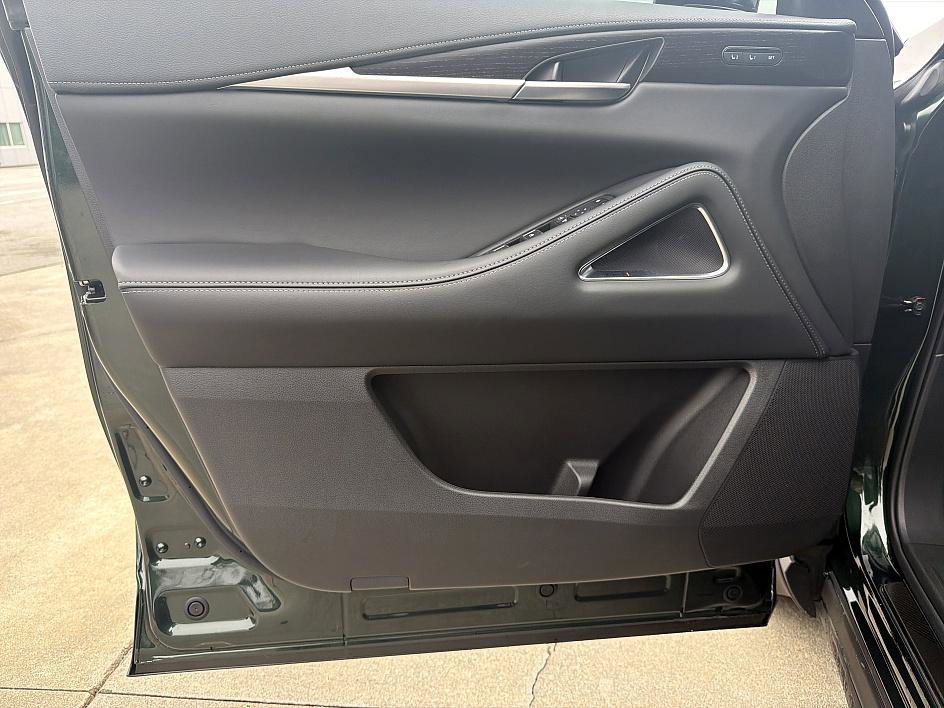 New 2026 INFINITI QX60 Autograph image 9