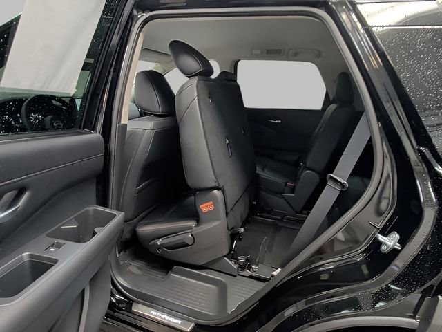 Used 2025 Nissan Pathfinder SL w/ Lighting Package (N92) AWD/4WD image 32