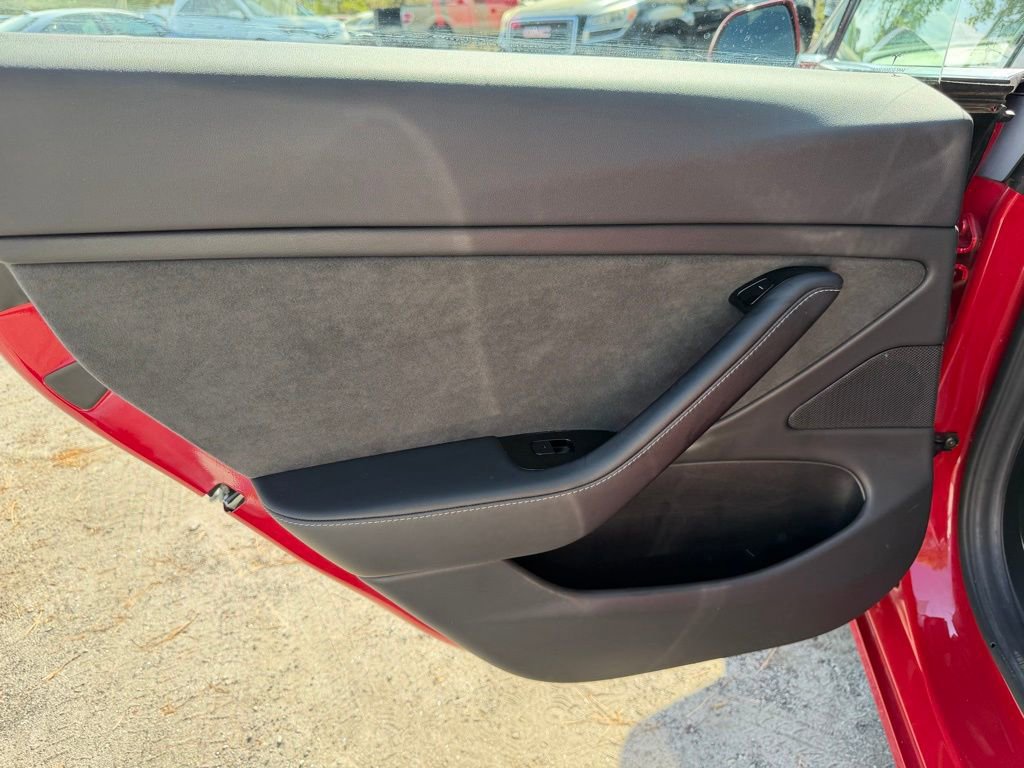 Used 2018 Tesla Model 3 Long Range image 24