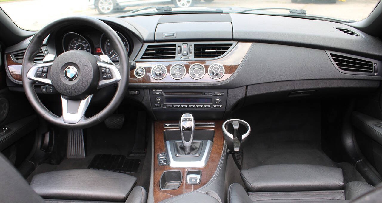 Used 2011 BMW Z4 sDrive35i RWD image 16