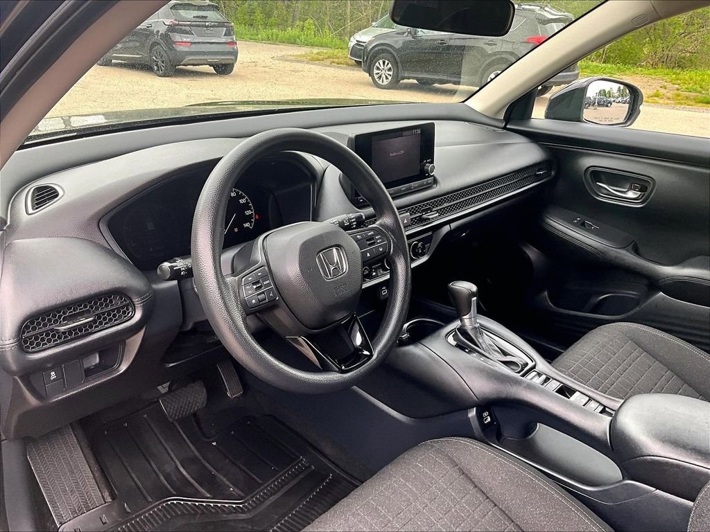 Used 2023 Honda HR-V LX image 8