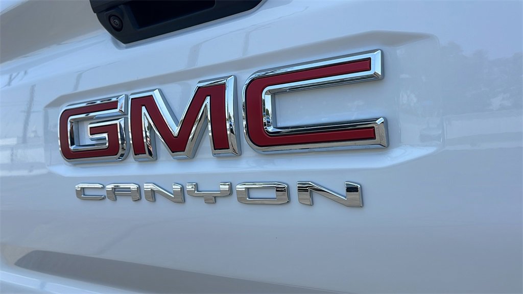 New 2025 GMC Canyon Elevation w/ Convenience Package image 28