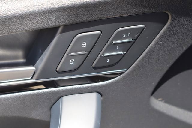 Used 2019 Audi Q5 2.0T Premium w/ Convenience Package AWD/4WD image 19