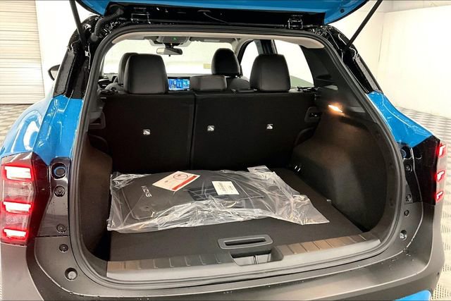 New 2026 Nissan Kicks SR w/ Cold Weather Package image 38