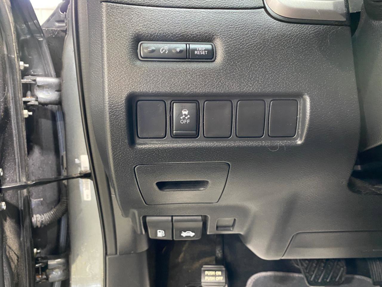 Used 2019 Nissan Murano SV w/ Premium Package AWD/4WD image 19