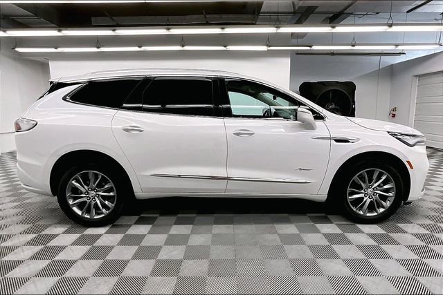 Used 2023 Buick Enclave Avenir w/ Avenir Technology Package FWD image 15