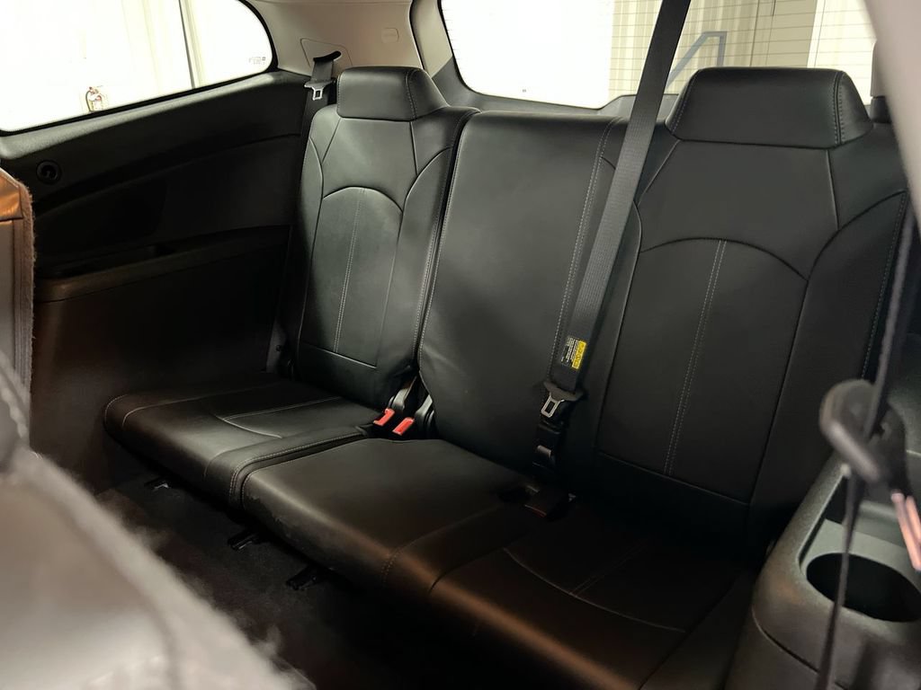 Used 2017 Chevrolet Traverse LT FWD image 23