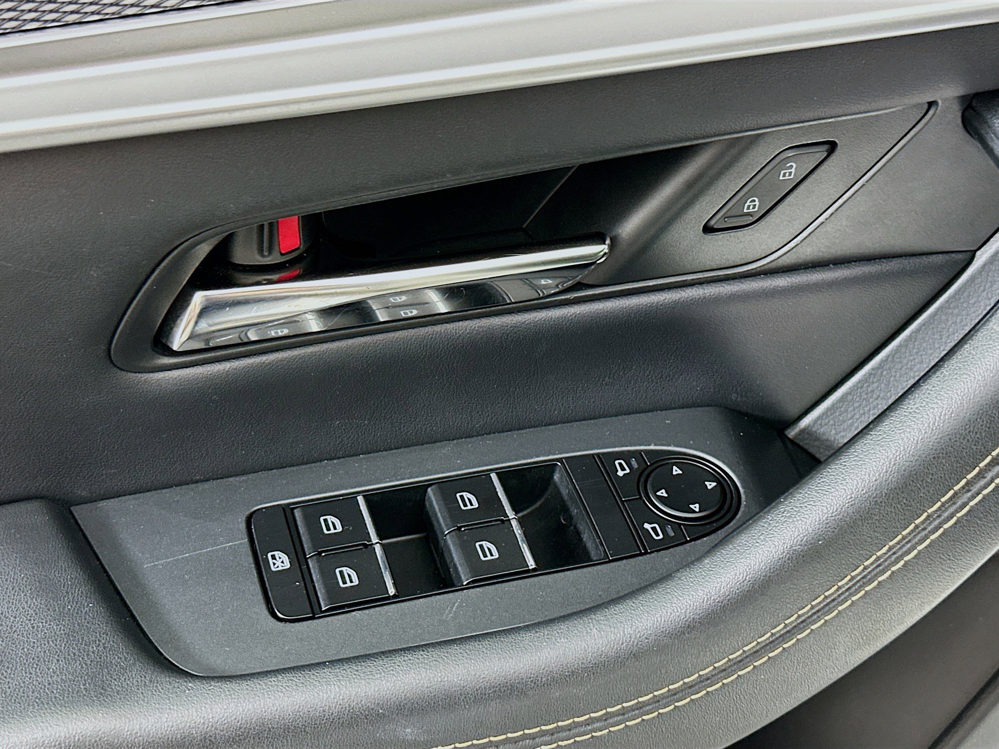 Used 2024 MAZDA CX-90 3.3 Turbo w/ Preferred Plus image 15