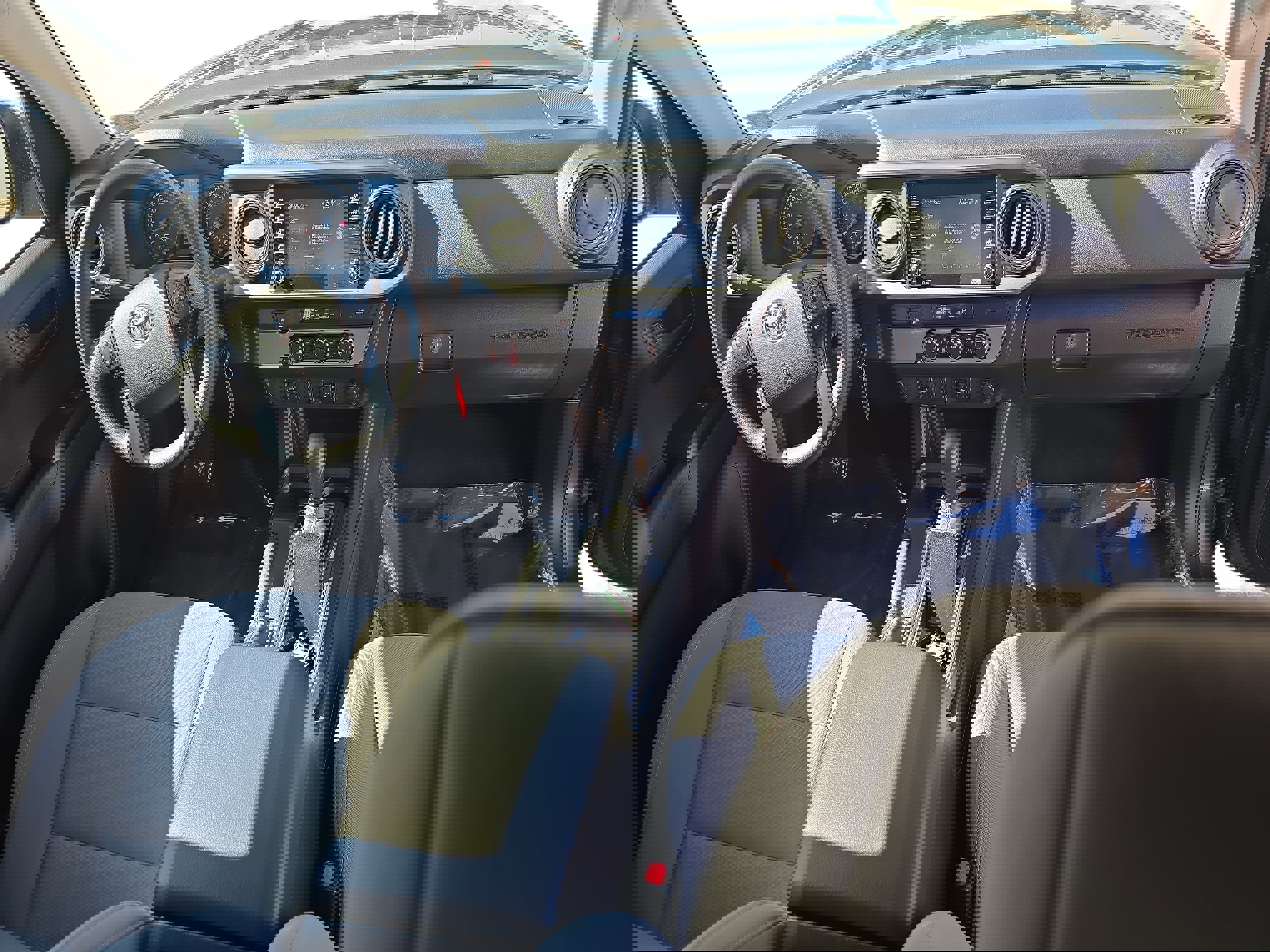 Used 2023 Toyota Tacoma SR image 9