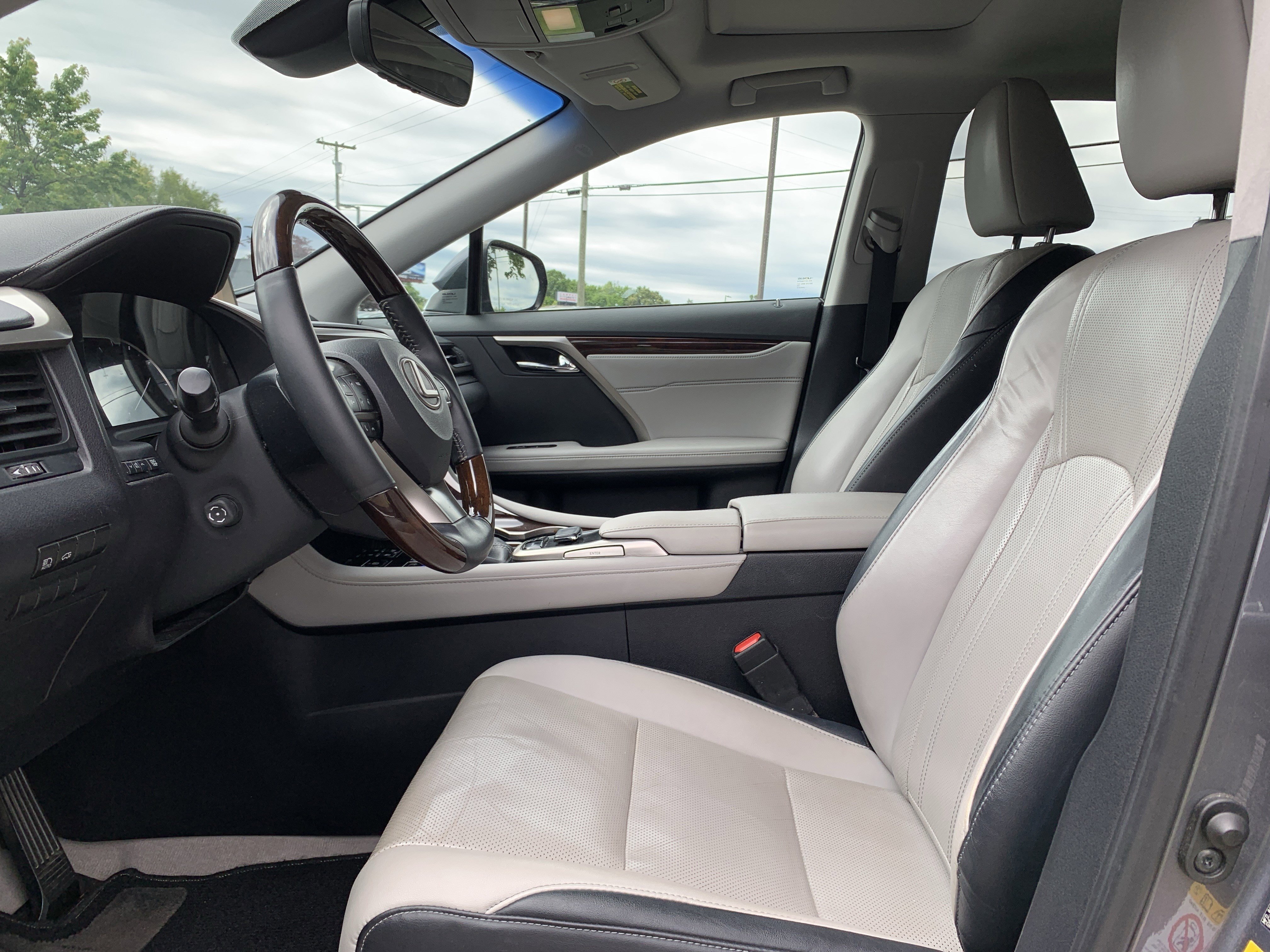Used 2016 Lexus RX 350 FWD w/ Premium Package image 16