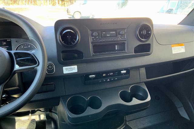 Used 2024 Mercedes-Benz Sprinter 2500 image 49