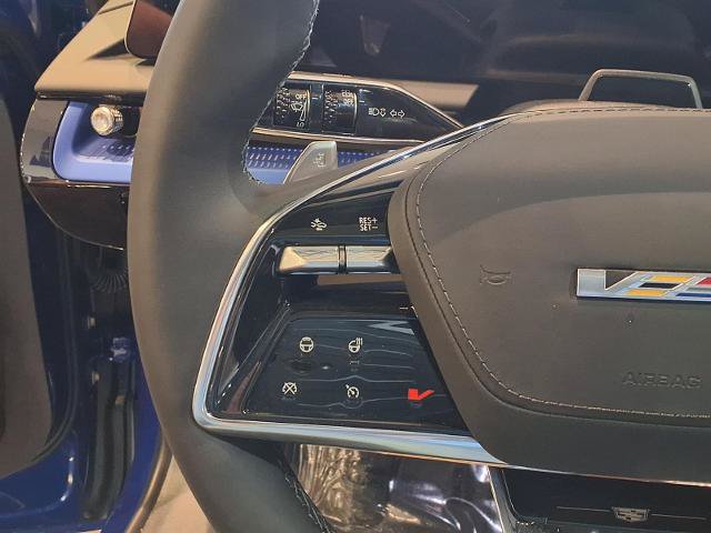 New 2027 Cadillac Optiq V w/ Deep Ocean Design Edition AWD/4WD image 19