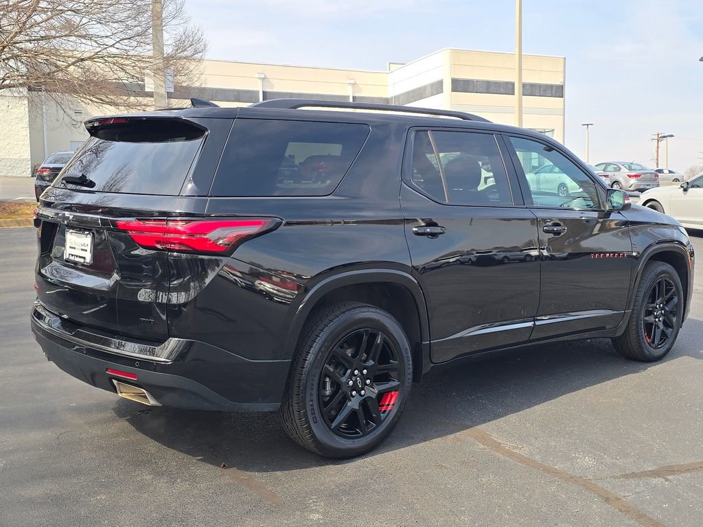 Used 2023 Chevrolet Traverse Premier w/ Redline Edition image 3