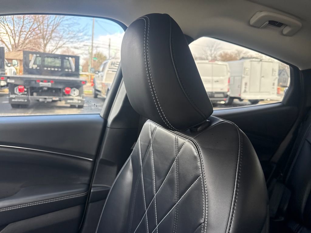 Used 2025 Ford Mustang Mach-E Select image 36