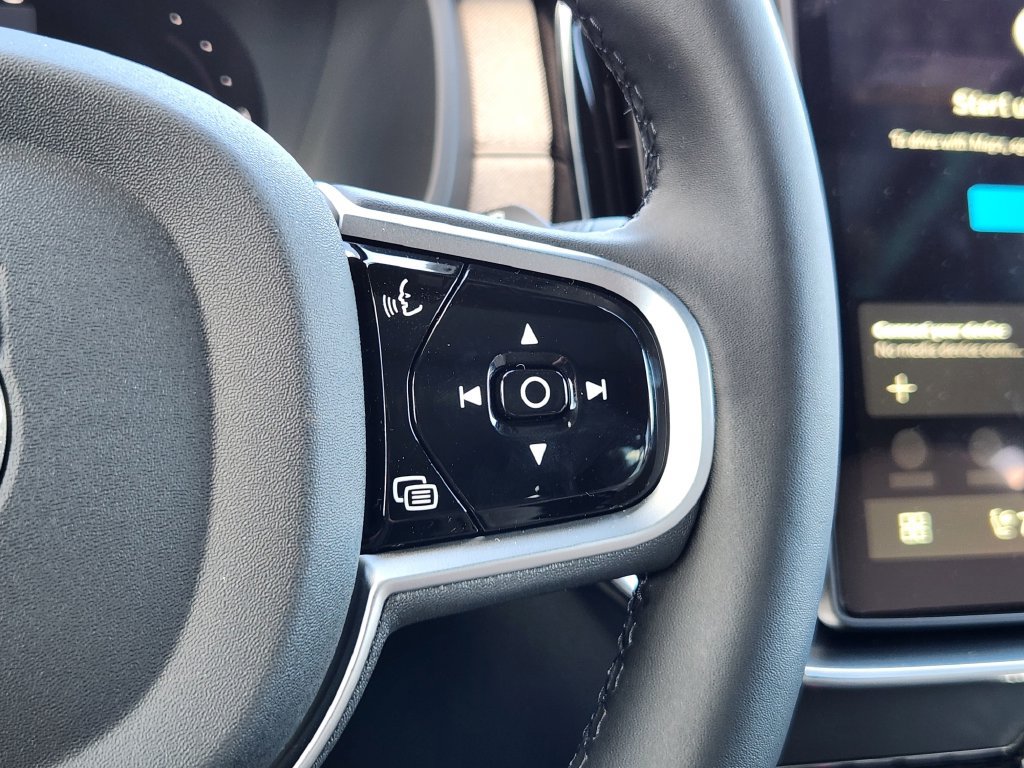 New 2026 Volvo XC90 T8 Plus w/ Protection Package Premier AWD/4WD image 19