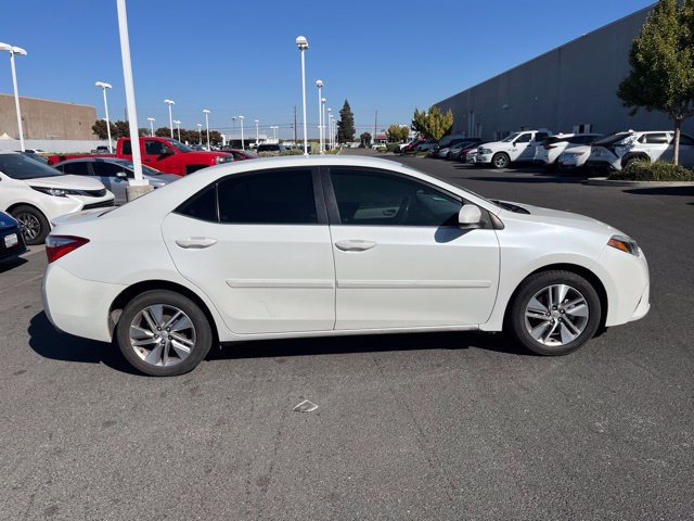 Used 2016 Toyota Corolla LE w/ Body Protection Package #1 FWD image 2