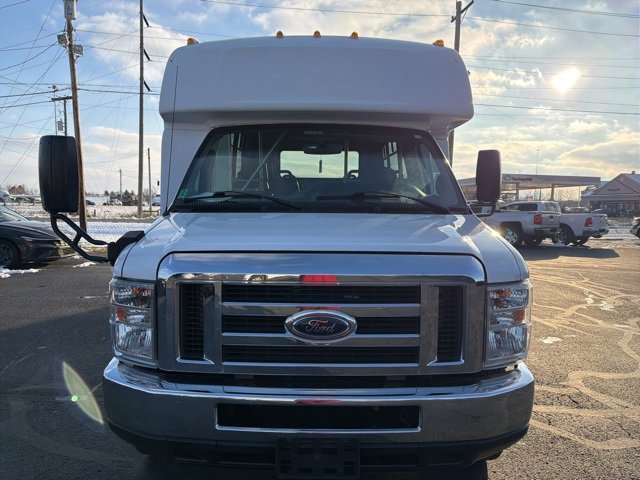 Used 2019 Ford E-350 and Econoline 350 Super Duty w/ Shuttle Bus Prep Package image 2